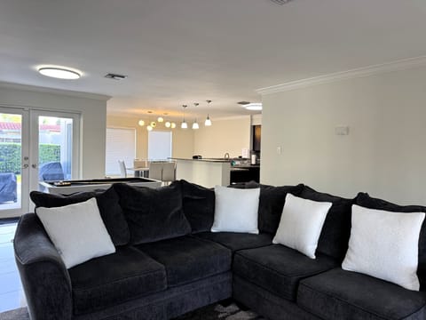 1,735 SQ.FT. (4 Bedrooms & 3 Baths)