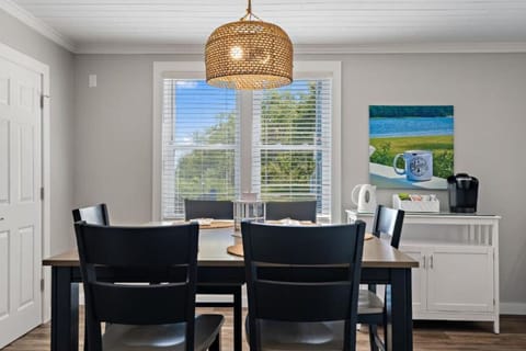 High top dining table, seats 6