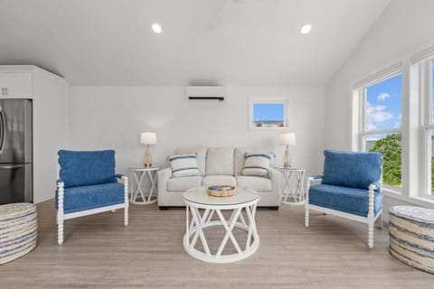 Cottage on the Cove: Cozy open concept living room/kitchen/dining room