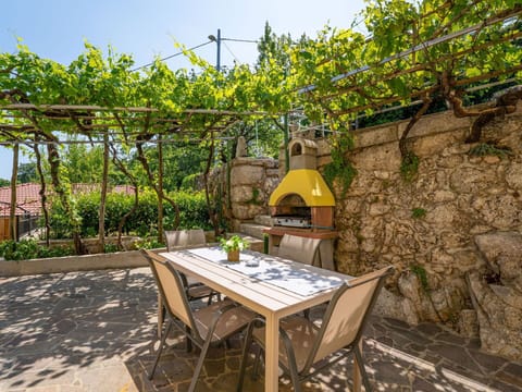 Outdoor Furniture, Shade, Garden, Flagstone, Flowerpot, Eco Hotel, Resort, Chair, Backyard, Houseplant