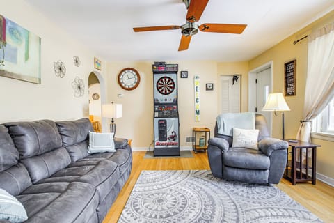 Green Bay Vacation Rental | 2BR | 1BA | 2 Steps to Enter | 900 Sq Ft
