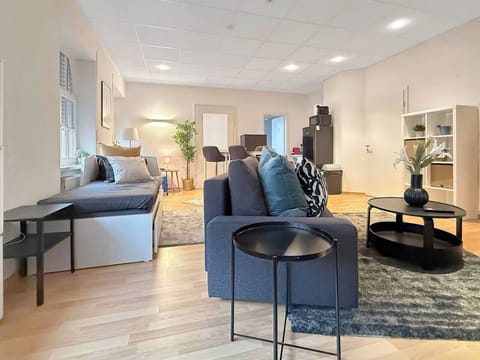 9dc2c5ca-1ac4-4d5f-801e-72fa7dc38a40