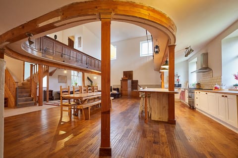 Birdhope Craig Church, Rochester - Host & Stay