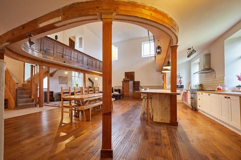 Birdhope Craig Church, Rochester - Host & Stay