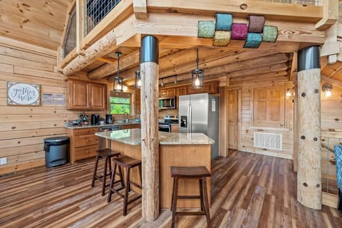 Rustic Retreat's fully equipped kitchen