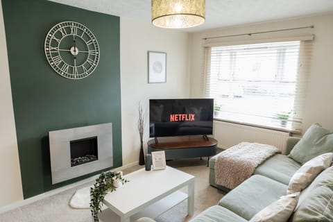 Living Room / Lounge