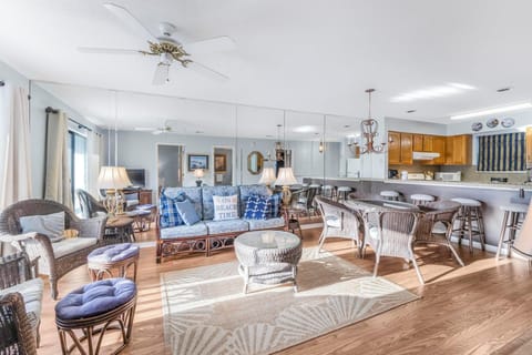 Beautiful airy living area