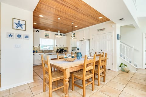 Large dining table seating 6