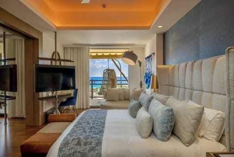Bedroom with ocean view!