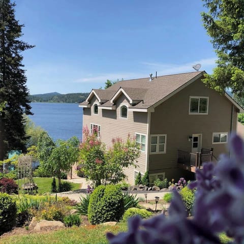 Lake House- Events allowed