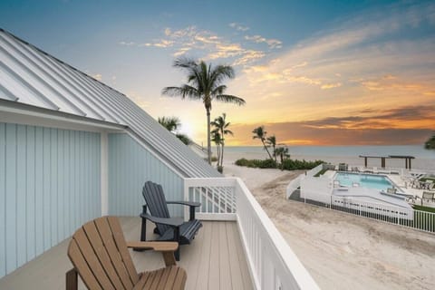 UpstairsBalconySunset1a