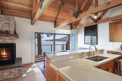 Additional counter seating