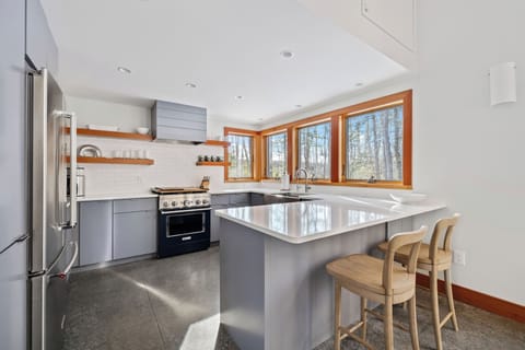 63a199c2-92c8-4d98-8024-c9df3d7a4d39