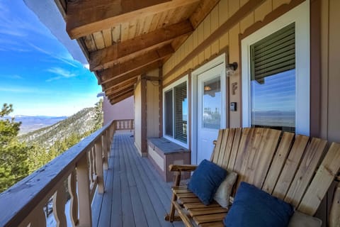 Balcony with outdoor seating
