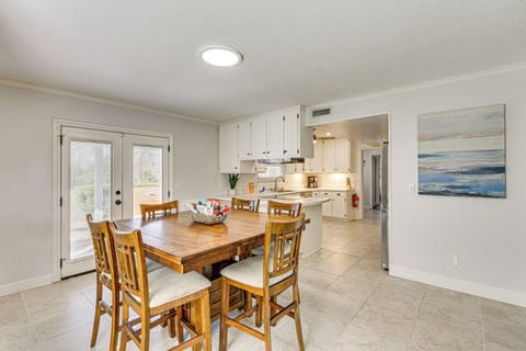 Dining Area | 1st Floor | Dishware/Flatware