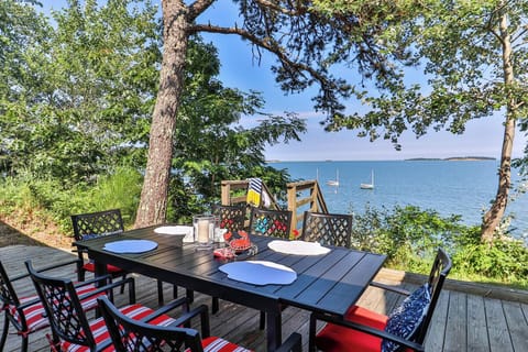 What a place to eat a meal on vacation