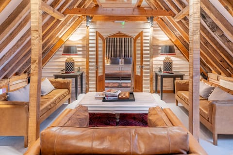 Belchamp Hall Hayloft, Belchamp Water: A cosy sitting room