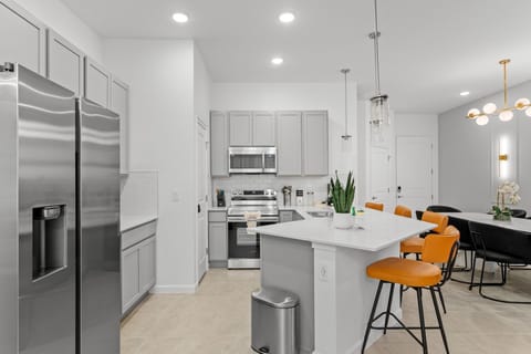 Fully-equipped kitchen