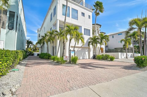 Beachside Siesta Key
