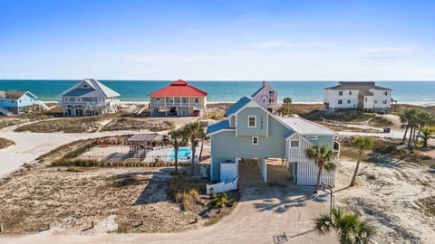 Million dollar gulf views! Private path to the beach on the left, private resort style pool area, private volleyball court!  BOOK TODAY!