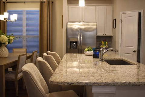 Designed for connection while cooking or dining