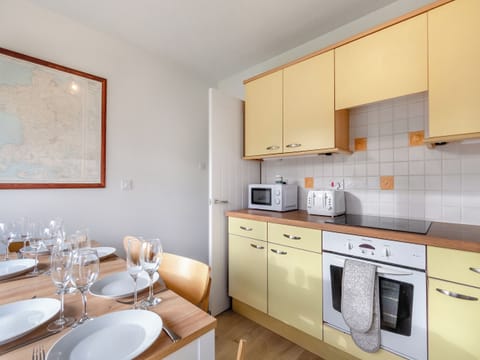 Kitchen/diner | Arosfa, St Davids