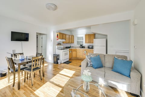 Cambridge Vacation Rental | 2BR | 1BA | 6 Steps to Enter | 750 Sq Ft