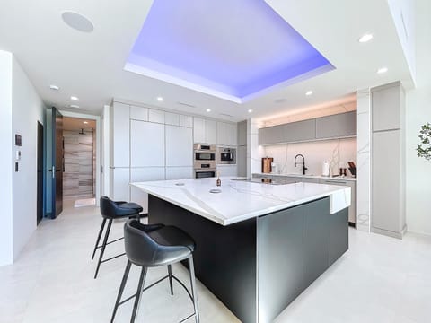 046fc4eb-b23b-456e-8aeb-4b98fb9273af