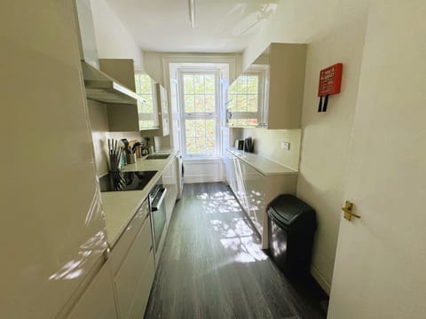 Kitchen (updated photo)