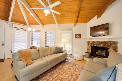 Beech Mountain Vacation Rental | 1BR | 1BA | Stairs Required | 500 Sq Ft