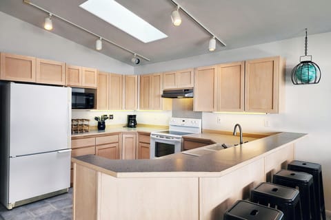 Plenty of prep space to cook up your favorite meal.