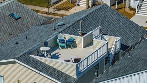 Aerial view of the rooftop area
