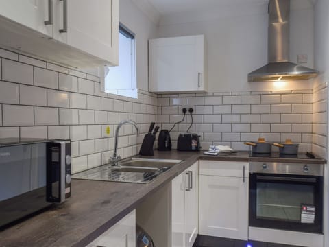 Kitchen | Apartment 2 - The Old Clubhouse, Newsome, near Huddersfield