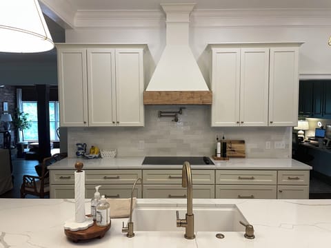 Kitchen (Main Level)