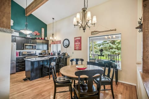 Pines 4048: Bright Uptown Condo w/ Cozy Fireplace, Mountain Views, Walk to Amenities Apartment in Pagosa Springs