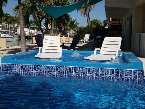 One of the best qualities of Turtle Cove - the pool!