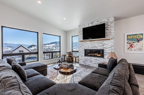 Upper Level - Living Room with Views to the Southeast