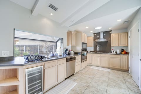 Kitchen | Toaster | Dining Table | Dishware & Flatware