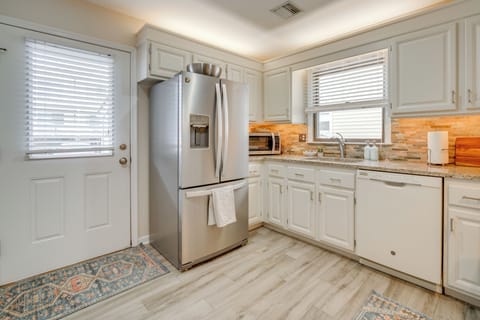 Kitchen | 1st Floor | Cooking Basics | Drip & Keurig Coffee Makers