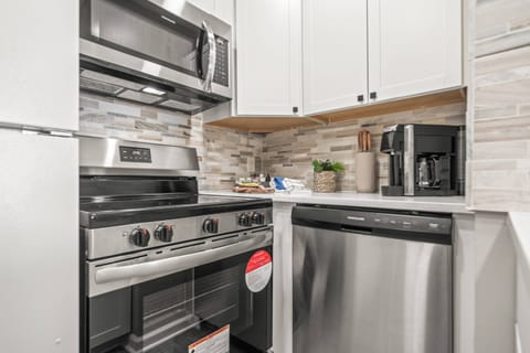 Updated Kitchen W/ Brand New Stainless Steel Appliances