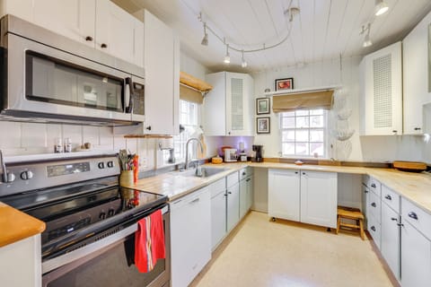 Kitchen | 1st Floor | Drip Coffee Pot | Toaster