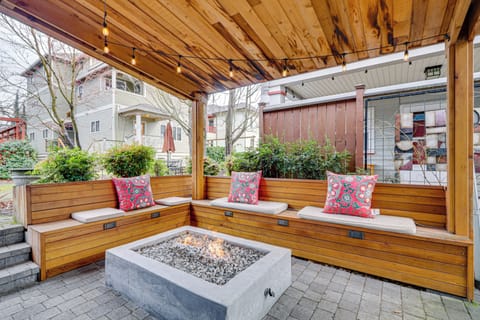 Portland Vacation Rental | 4BR | 2.5BA | 2,535 Sq Ft | Stairs Required