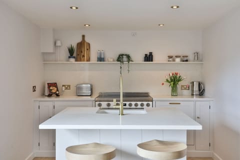 Fully equipped kitchen with everything you need to cook at home – from morning coffee to family dinners.