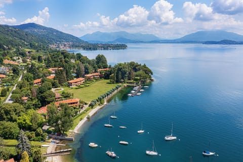 Casa Aurora - Meina, Lake Maggiore, Italy - NORTHITALY VILLAS Vacation rentals