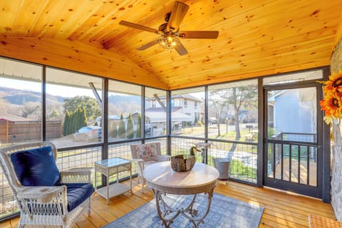 Hot Springs Vacation Rental | 1BR | 1BA | Steps Required | 1,000 Sq Ft