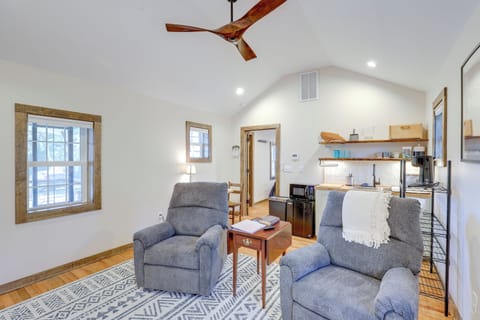 Living Area | Smart TV | Free WiFi