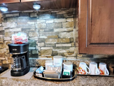 Free Coffee, Creamer,Tea, Popcorn Oatmeal 