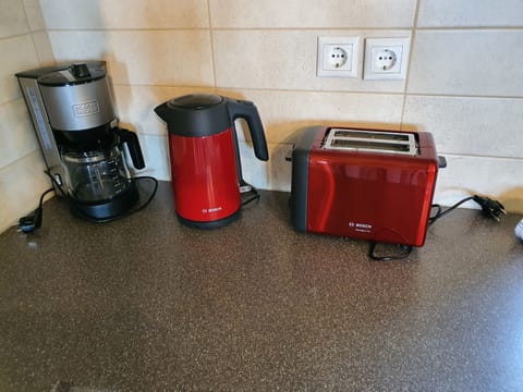 Premium brand, quality kettle, toaster, and coffee machine.