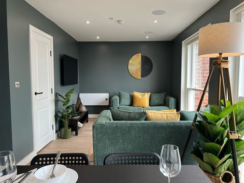Living Room / Lounge
