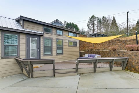 Sherrills Ford Vacation Rental | 2BR | 1BA | 4 Steps Required | 399 Sq Ft
